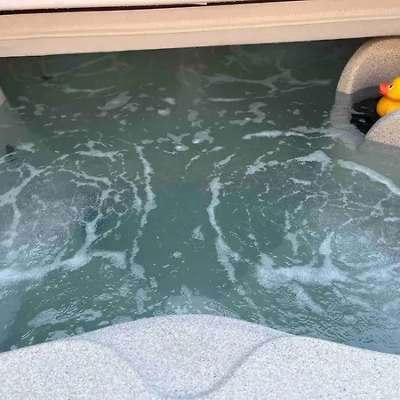 Weeki Wachee Retreat Canal Home With Hot Tub Kayaks Canoe And Boat With Trolling Motor Included Spring Hill Extérieur photo
