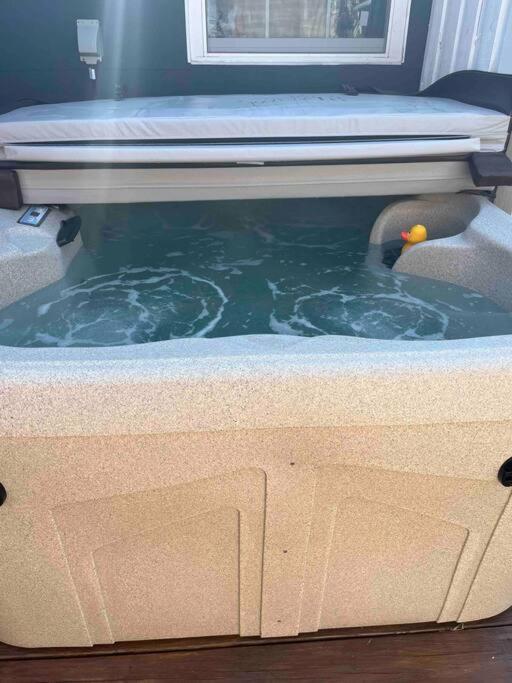 Weeki Wachee Retreat Canal With Hot Tub Kayaks Canoe And Boat With Trolling Motor Included Spring Hill