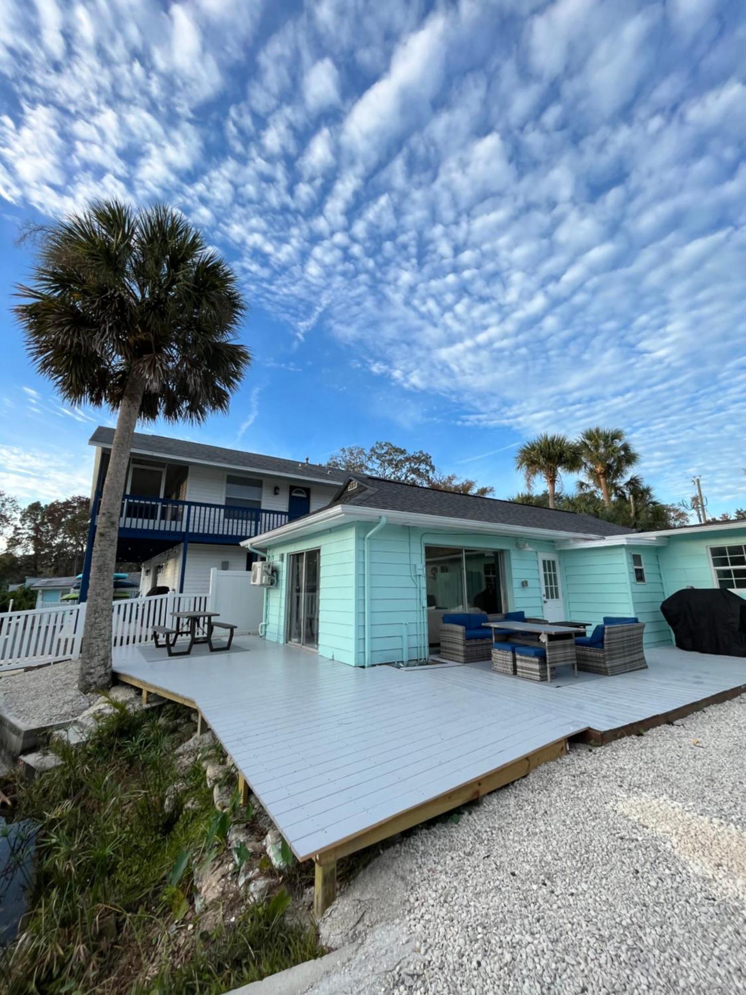 Weeki Wachee Retreat Canal With Hot Tub Kayaks Canoe And Boat With Trolling Motor Included Hébergement de vacances Spring Hill