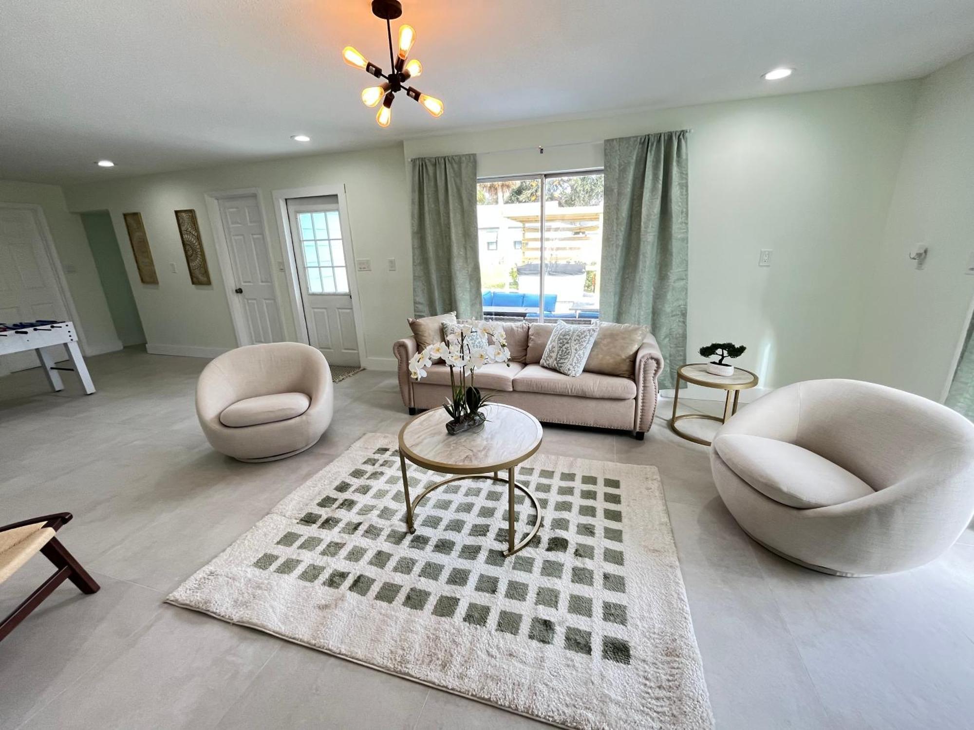 Weeki Wachee Retreat Canal With Hot Tub Kayaks Canoe And Boat With Trolling Motor Included *