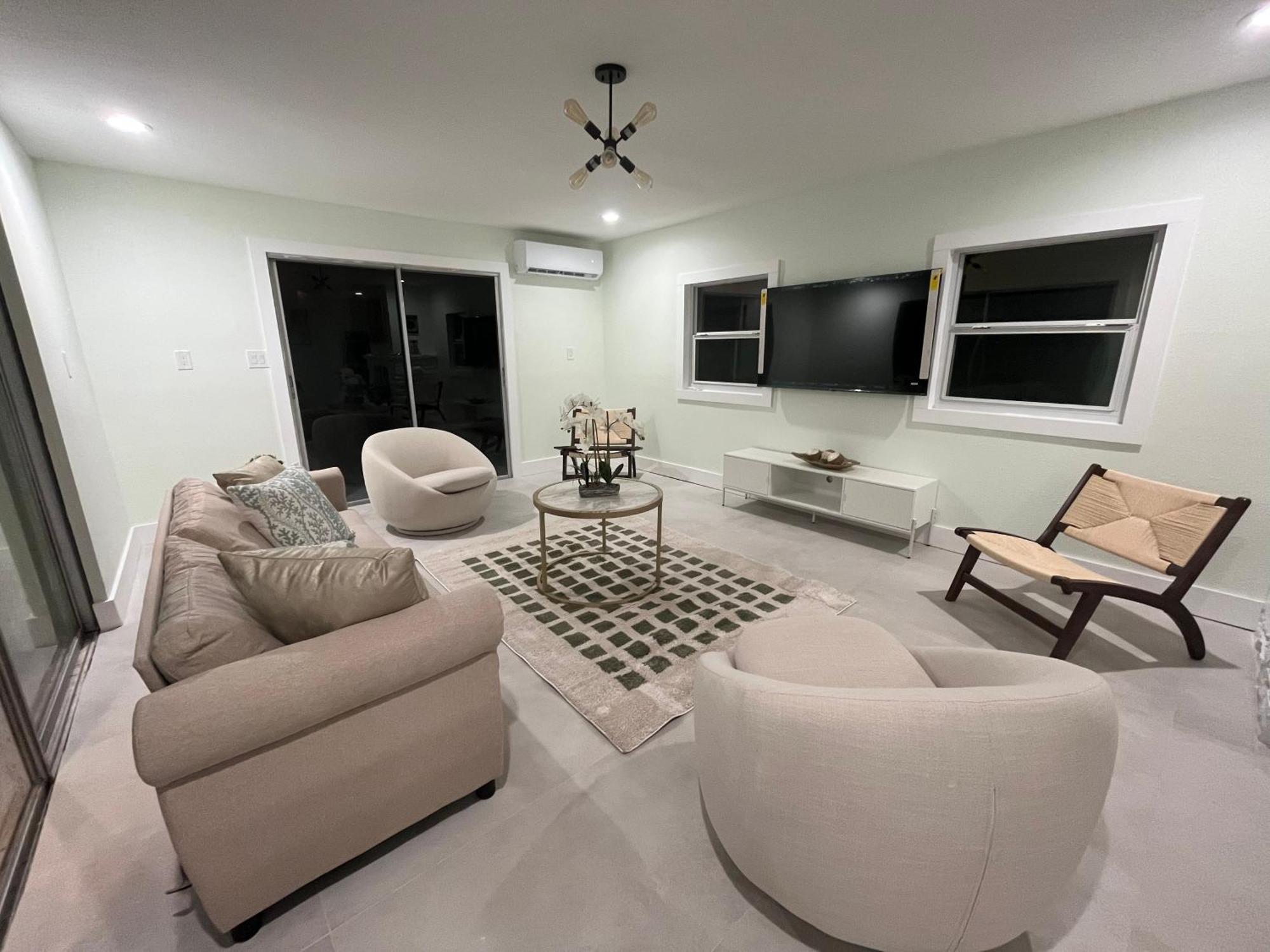Weeki Wachee Retreat Canal With Hot Tub Kayaks Canoe And Boat With Trolling Motor Included Hébergement de vacances Spring Hill